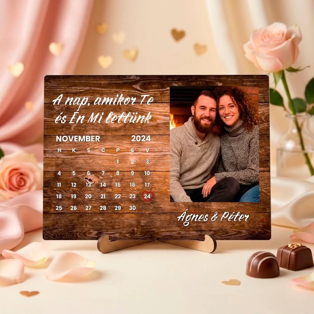 Személyre szabható asztali dísz naptárral